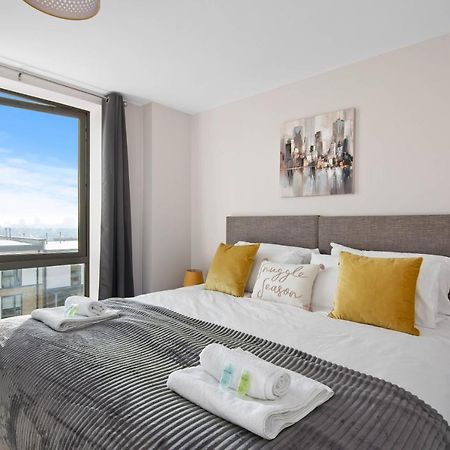Spacious & Cosy, Netflix, Parking, Colindale Station Хендън Екстериор снимка