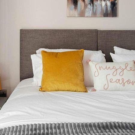 Spacious & Cosy, Netflix, Parking, Colindale Station Хендън Екстериор снимка