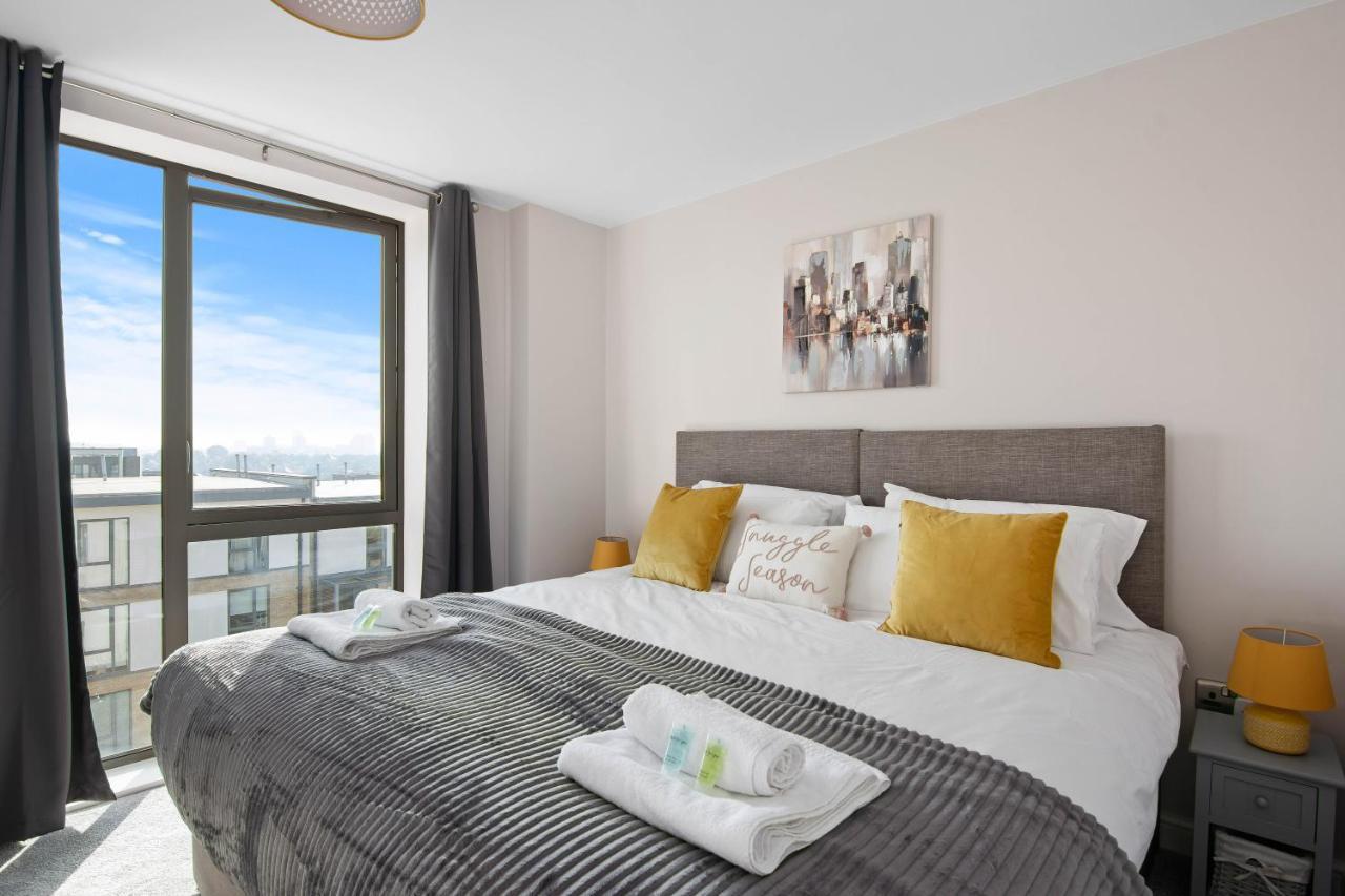 Spacious & Cosy, Netflix, Parking, Colindale Station Хендън Екстериор снимка